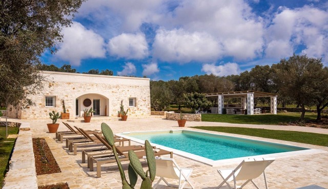 Trulli Donnagaro - Three Bedroom Villa, Sleeps 6