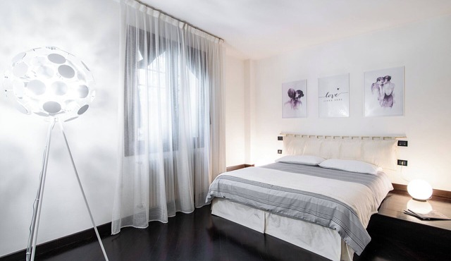 V13 Riviera Apartment