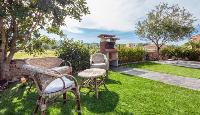 Vacation Home "Casa a Schiera Budoni" with Terrace & Garden