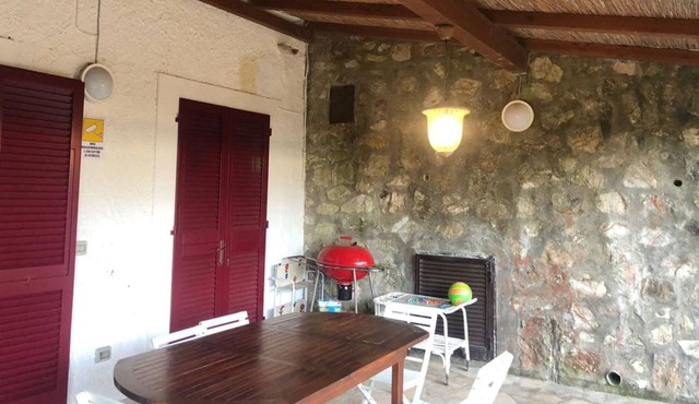 Villa completely renovated, and not far from the beautiful beach of Procchio ( Campo all' Aia area )
