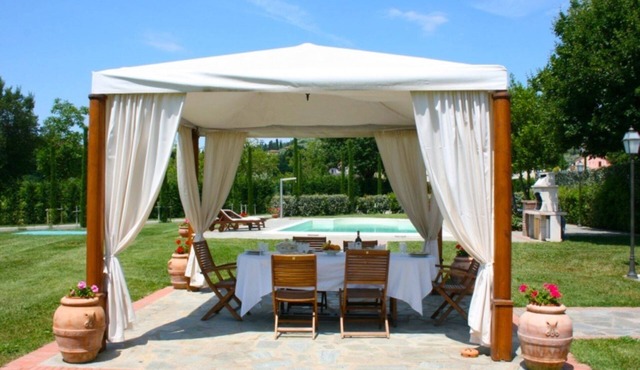 Villa Del Portico. AC, Private pool. Pets allowed