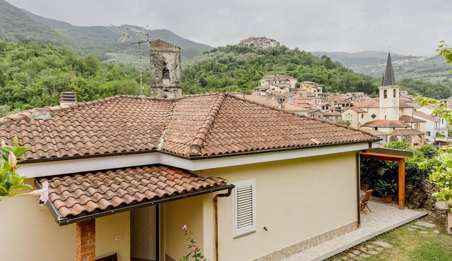 Villa in Borgomaro mit privatem Parkplatz by Interhome