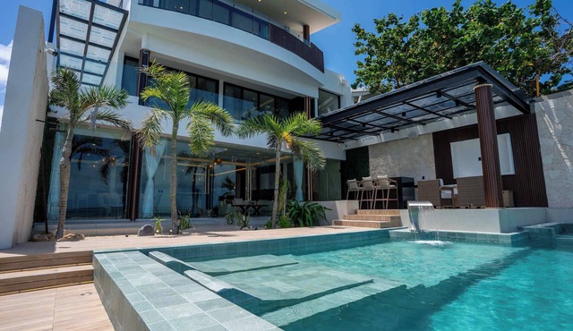 Villa Magdalena - 7BR - Oceanfront w/Heated Pool