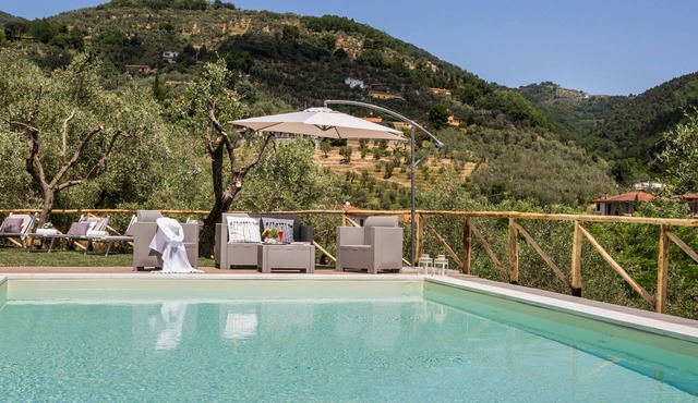 Villa Sissi 10+2, Emma Villas