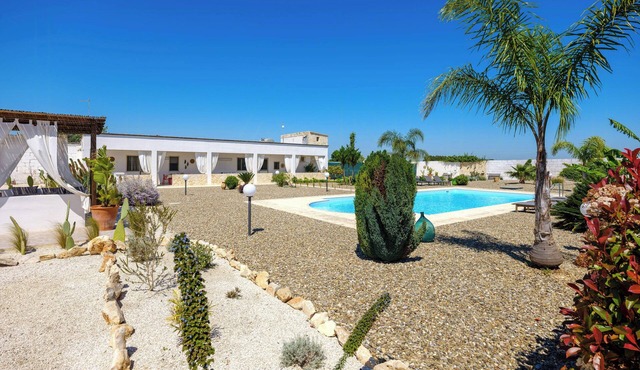 Villa with pool in the heart of Salento