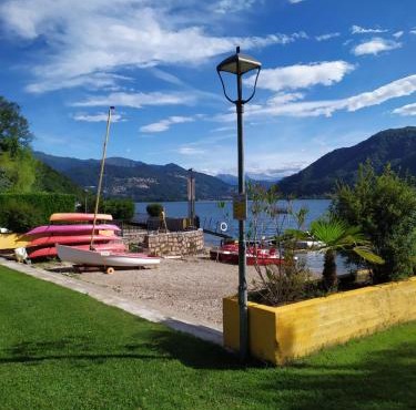 Vintage Lake Flat 20m from Lake Lugano
