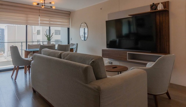 w* | Residence 3BR with balcony in San Isidro