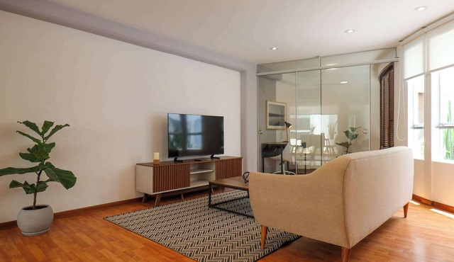 w* | Upscale 3BR w/Private Patio in Barranco