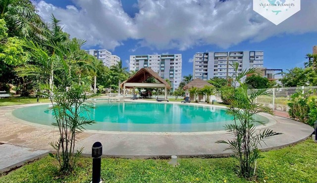 Warm apartment in a nice residential area with pool