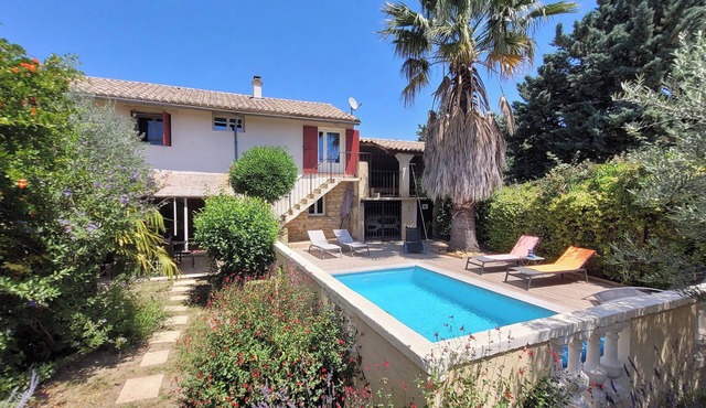 Winemaker's house with garden and pool in the gard