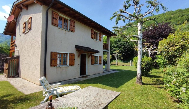 Wonderful private villa for 8 guests with WIFI, A/C, TV, patio and pets allowed