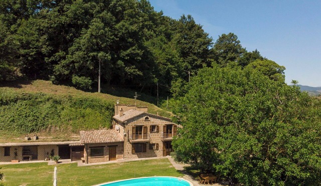 Wonderful private villa for 9 guests with WIFI, A/C, private pool, TV and pets allowed