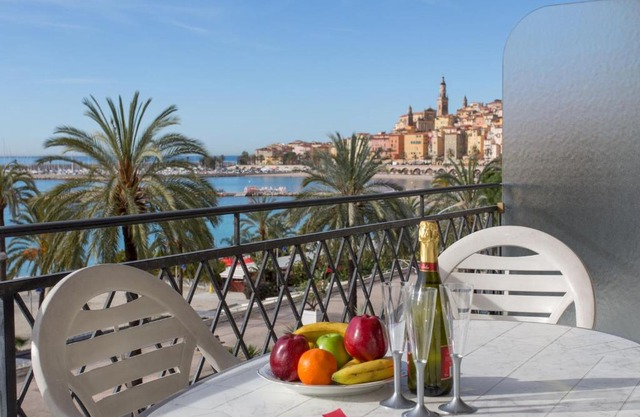 Studio climatisé à Menton, face mer - FR-1-196-208