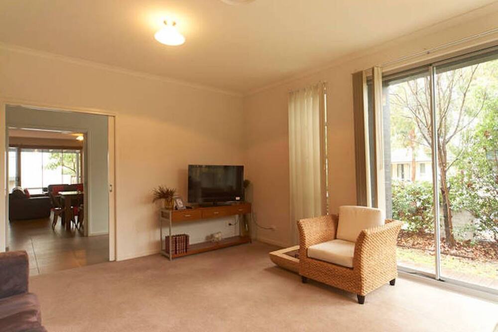 Photo of Livingroom in Cranebrook