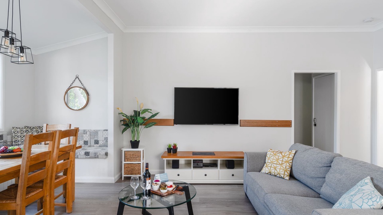 Photo of Livingroom in Cottage Point