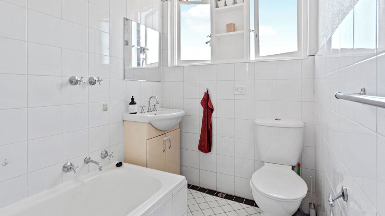 Photo of Bathroom in Enmore