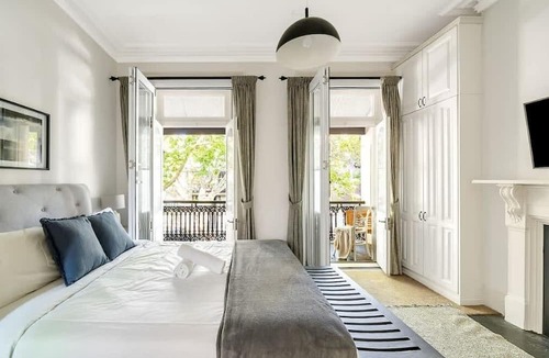 Surry Hills House | Multi Level Surry Hills Home with Terrace
